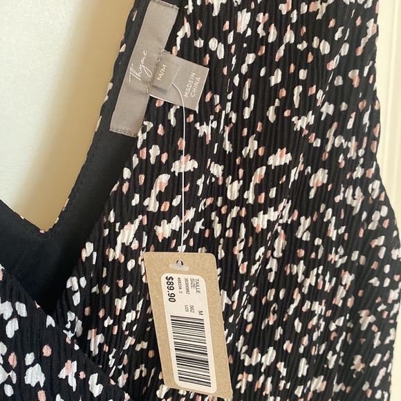 RW&Co. / Thyme Maternity Dress. NWT - Picture 8 of 10